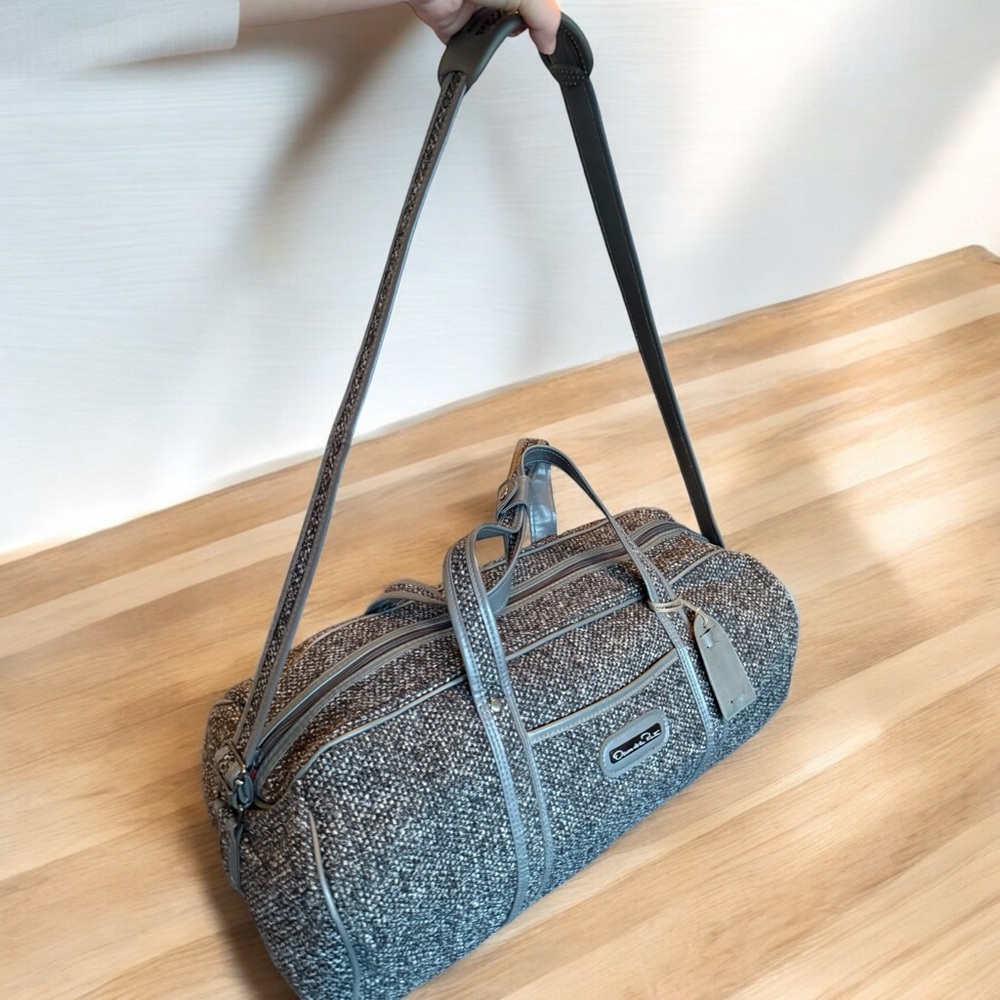 Oscar de la Renta Black & Gray Tweed 20” duffle travel bag. EUC - Picture 8 of 16